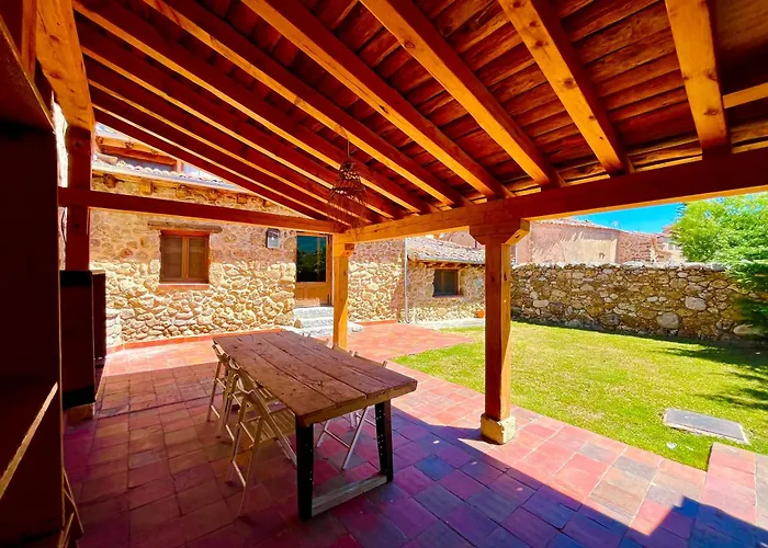 Semesterbostad Casona De Saltus, Espectacular Casona En Sotosalbos,10min De Segovia *