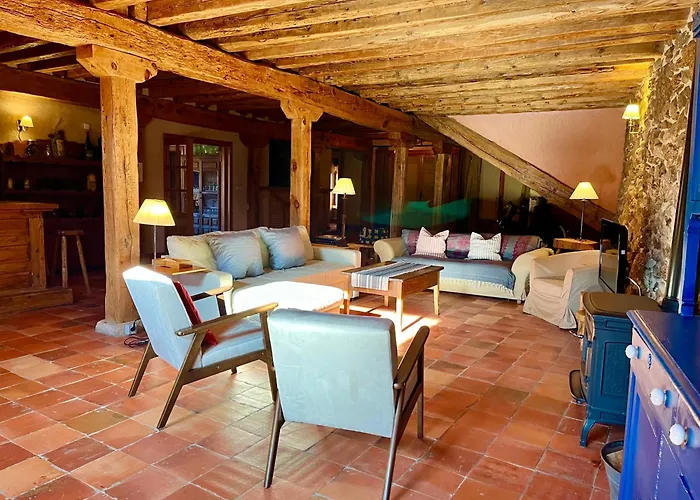 Semesterbostad Casona De Saltus, Espectacular Casona En Sotosalbos,10min De Segovia *