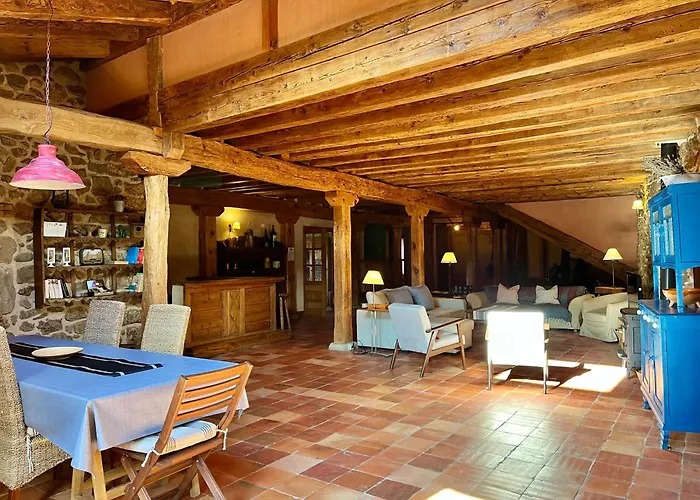 Casa de Férias Casona De Saltus, Espectacular Casona En Sotosalbos,10min De Segovia Sotosalbos